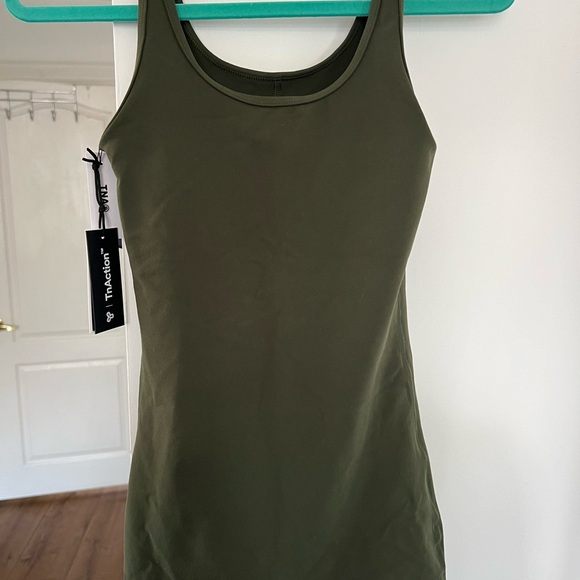 BNWT tab green romper shake it 7” size xs - Picture 1 of 2